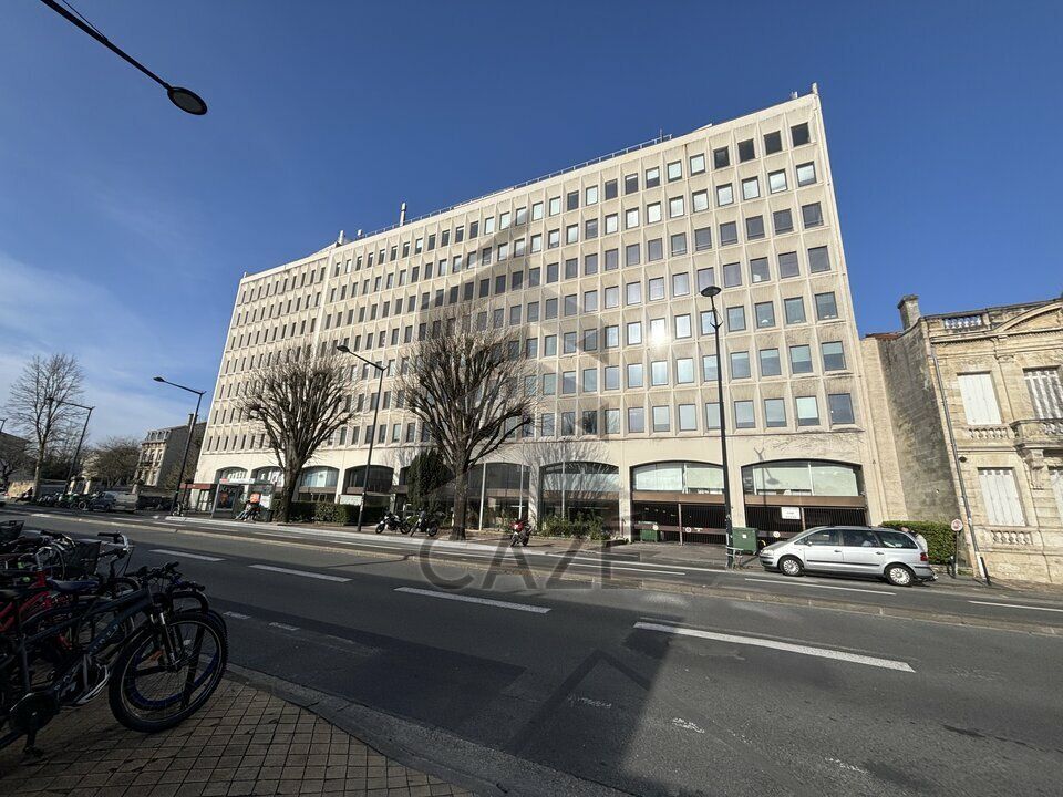 Location bureaux 640 m² non divisibles