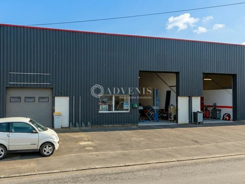 Location local d''activites 200 m² non divisibles