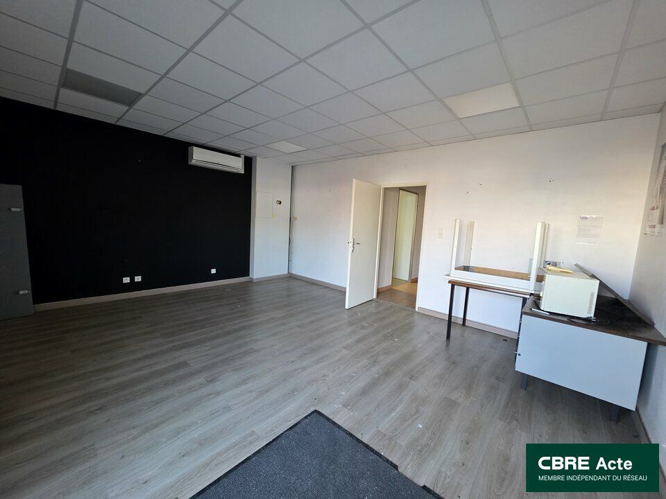 Location bureaux 54 m² non divisibles