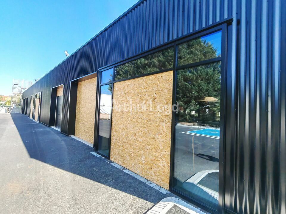 A louer à CORMONTREUIL - 1 094m2 de cellules d'activités, divisible à partir de 247m2