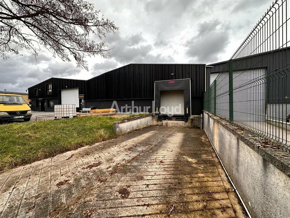 A Louer - Local d'activité de 1306m2 avec bureaux climatisés à REIMS