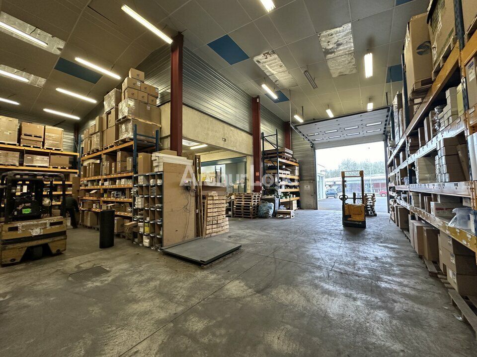 Bâtiment d'activité dune superficie d'environ 1800m2 - CORMONTREUIL