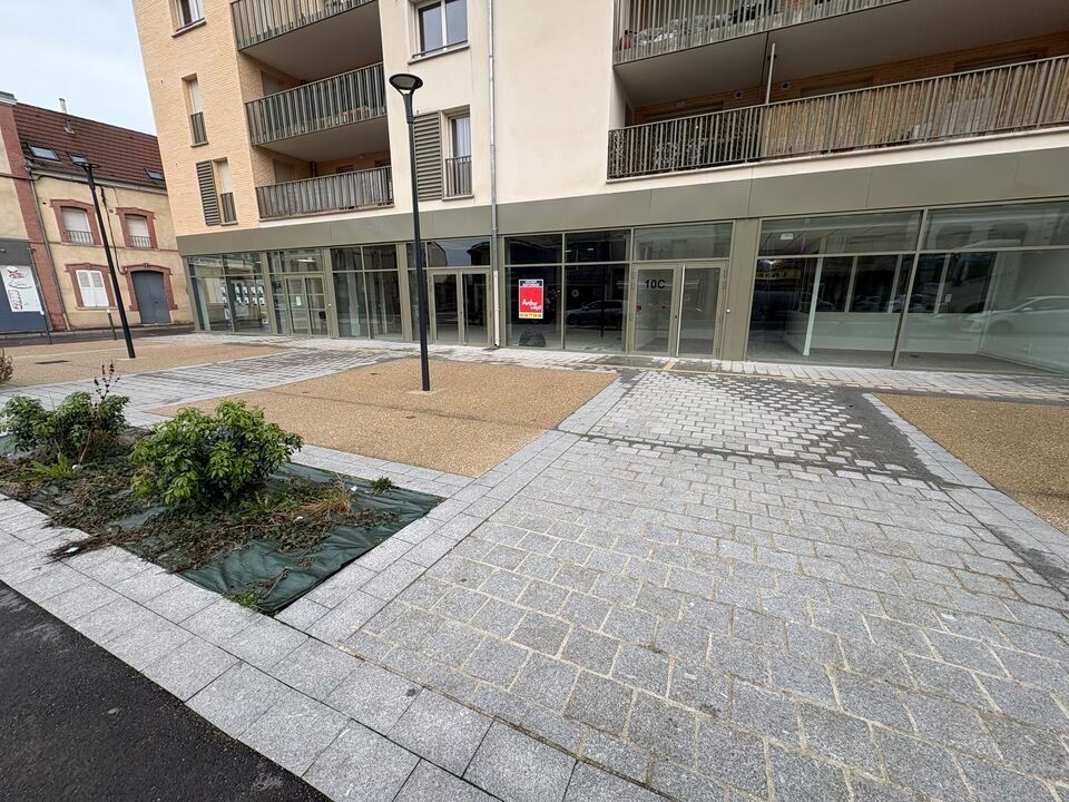 Local commercial neuf 210 m2