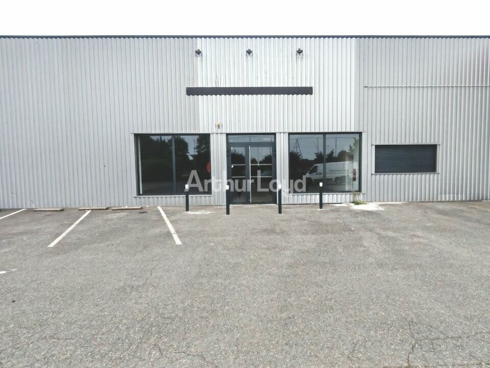 Location local d''activites 659 m² non divisibles