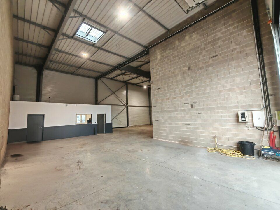 Vente entrepot 350 m² non divisibles