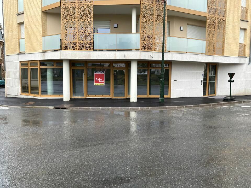 Location local commercial 63 m² non divisibles