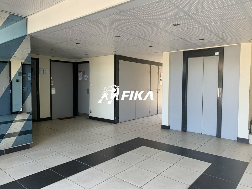 A VENDRE BUREAUX 194 m² - (31670) LABEGE