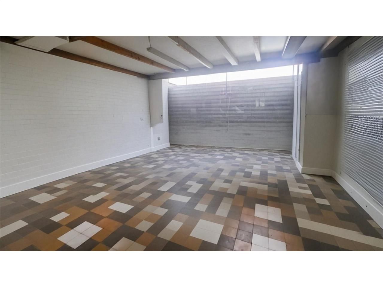 Vente local commercial 84 m² non divisibles