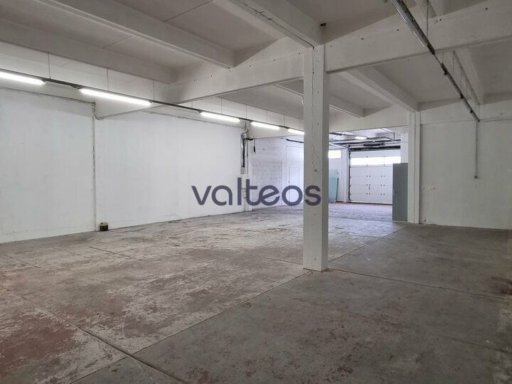 Location local d''activites 230 m² non divisibles