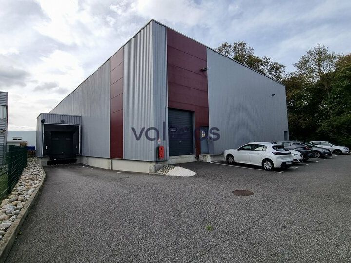 Location local d''activites 1022 m² non divisibles