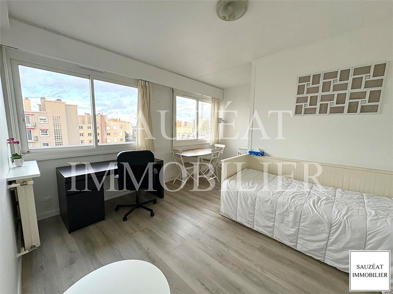 montrouge - studio avec cave et parking