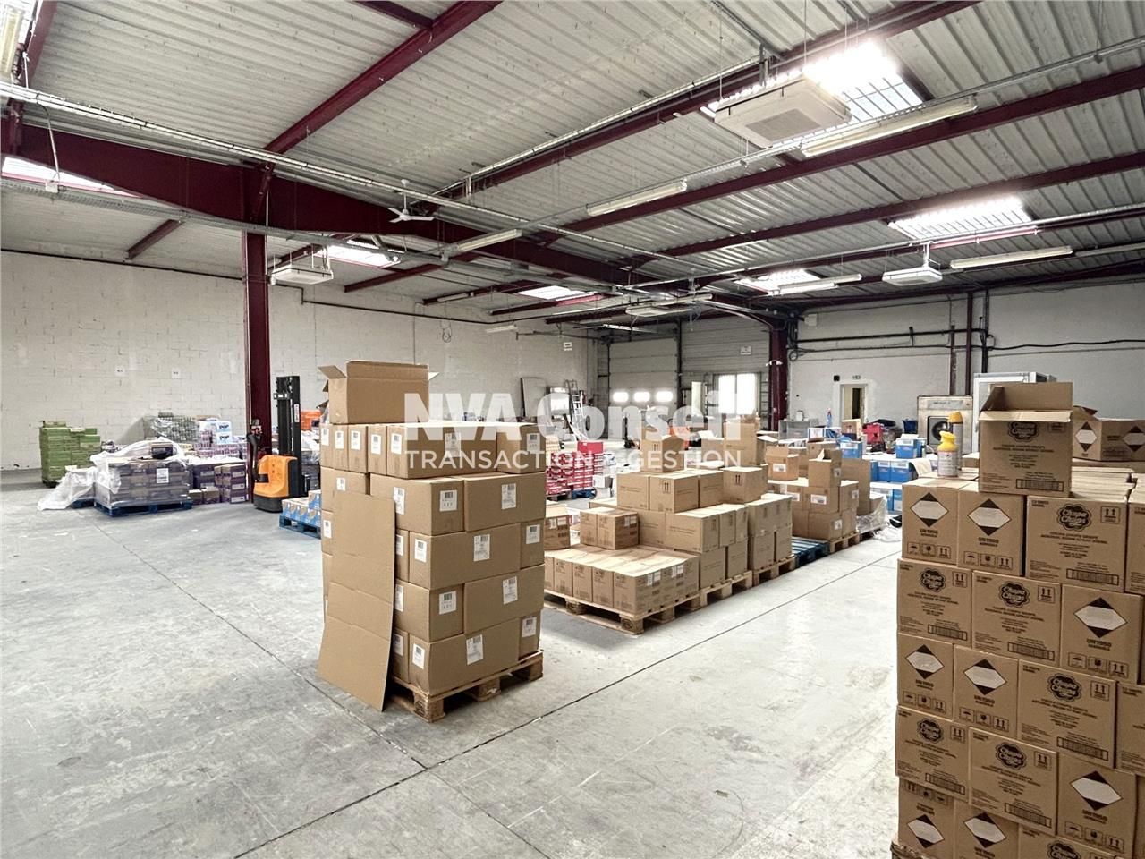 Location local d''activités 674 m² à Franconville