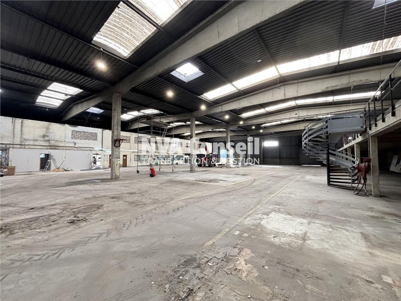 Location local d''activités 2753 m² à Saint-Ouen-l''Aumône