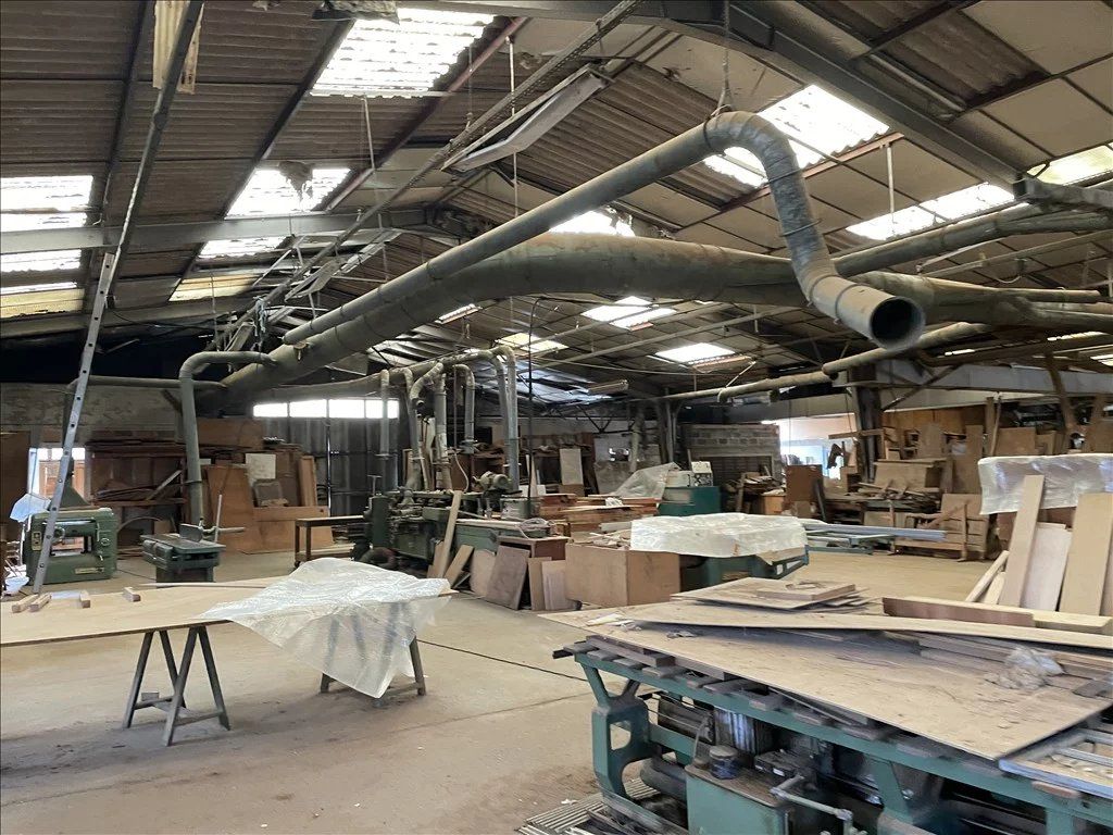 Vente local 270 m² à Bernay