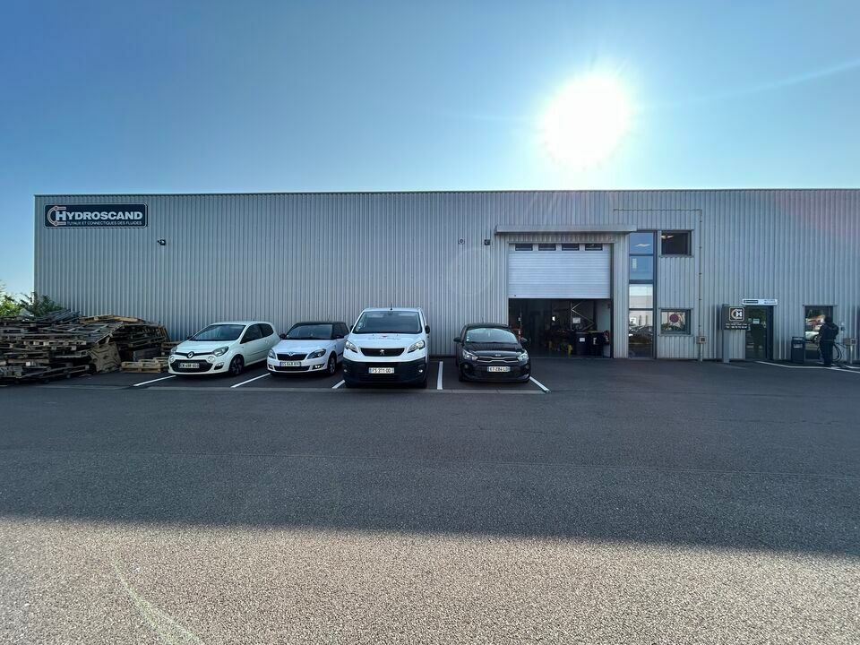 Location local d''activites 523 m² non divisibles
