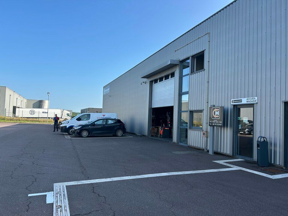 Location activité/entrepôt - 523 m²