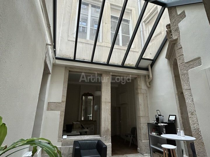 Location bureaux 198 m² non divisibles