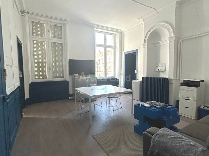 Location bureaux 100 m² non divisibles