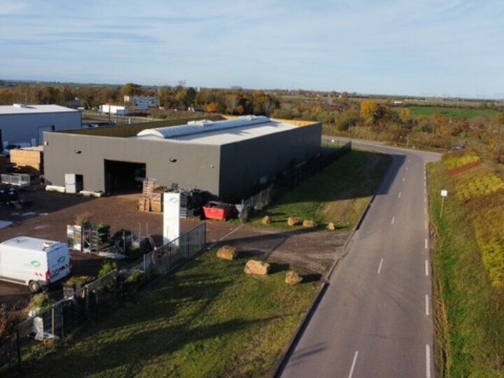 Location local d''activites 600 m² non divisibles