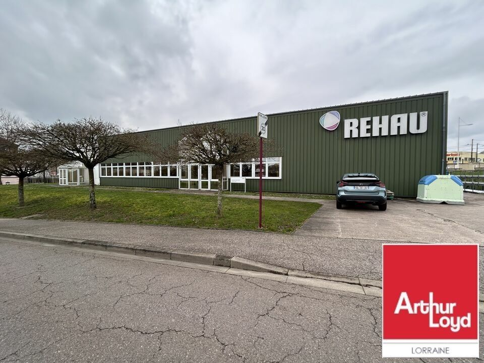 Vente local d''activites 866.05 m² non divisibles