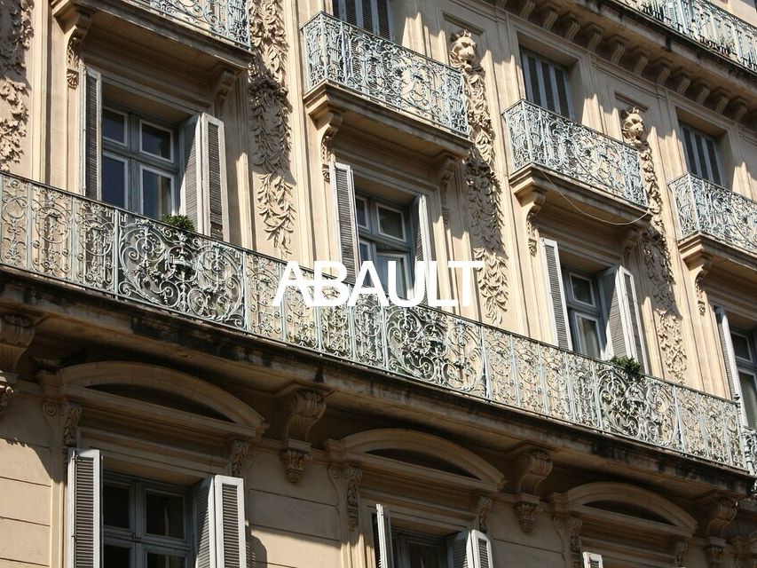 Location local commercial 55 m² non divisibles