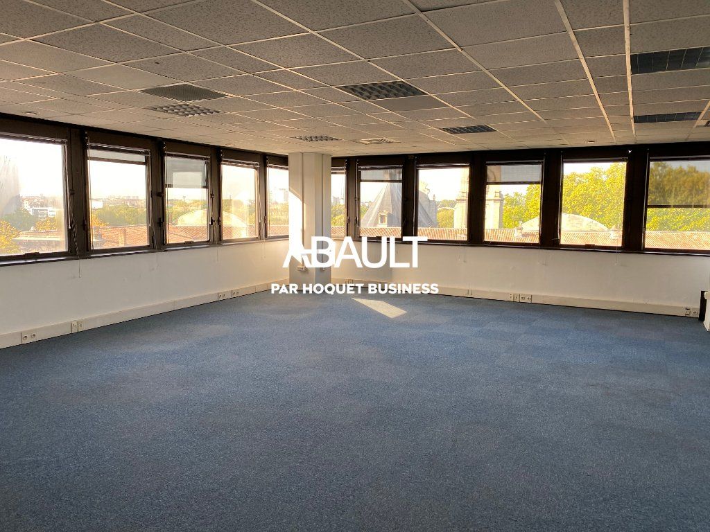 Location bureaux 660 m² non divisibles