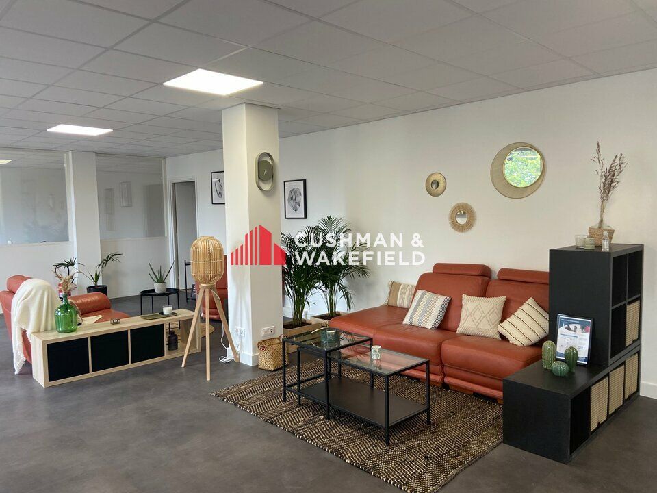 Bureaux au pied du futur métro RAISIN