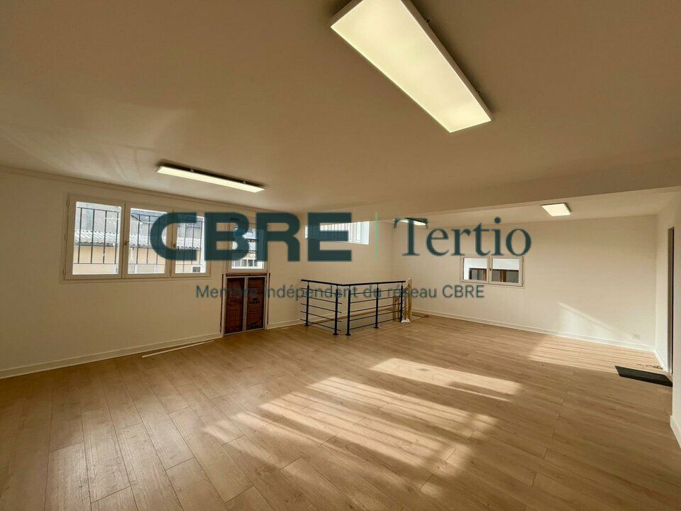 Location bureaux 102 m² non divisibles