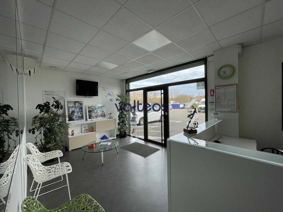 Location local d''activites 1021 m² non divisibles