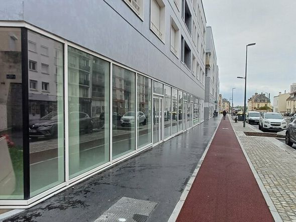 RIVE DROITE - AU SEIN D'UN IMMEUBLE NEUF.