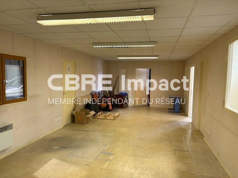 Bâtiment d'une surface de 437 m² env. 