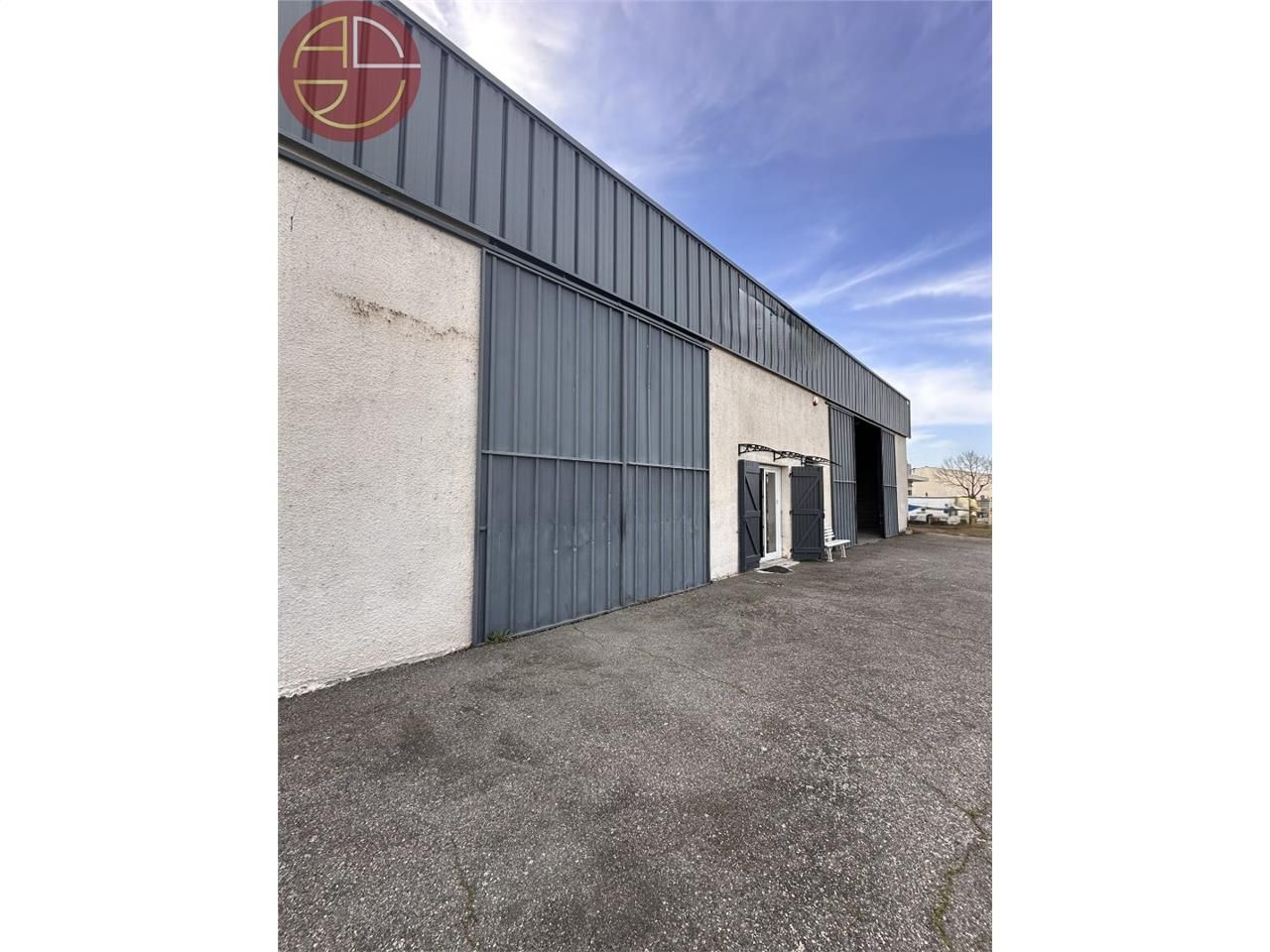 1200 m² pour ce local en location à Saint alban