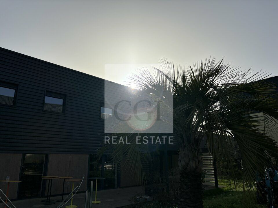 Bureaux clés en main à louer – emplacement stratégique à Saint-Bonnet-de-Mure !