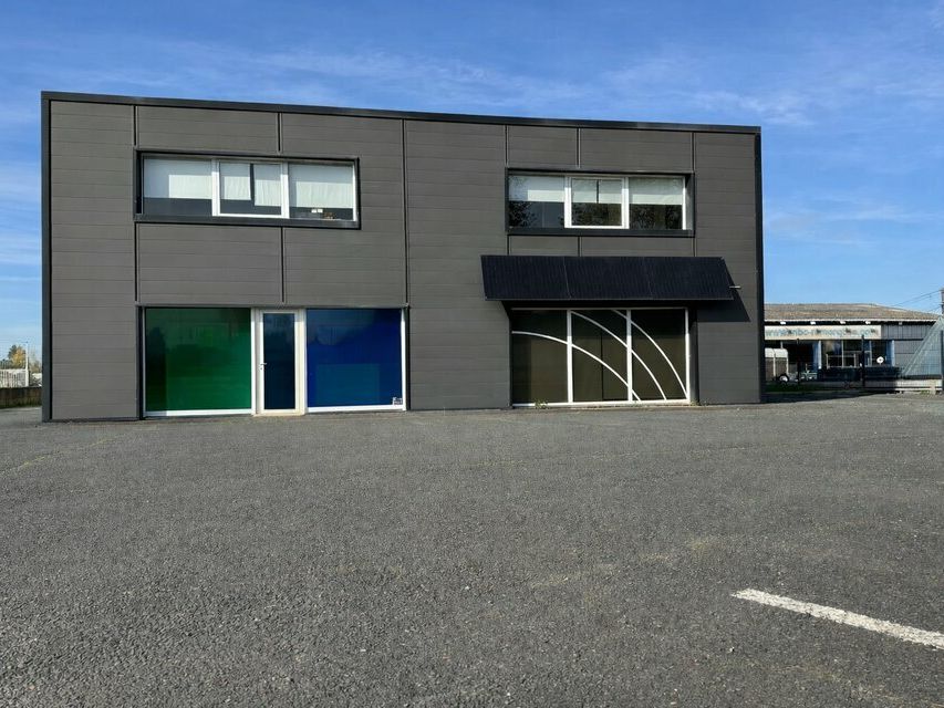 Location local d''activites 540 m² non divisibles