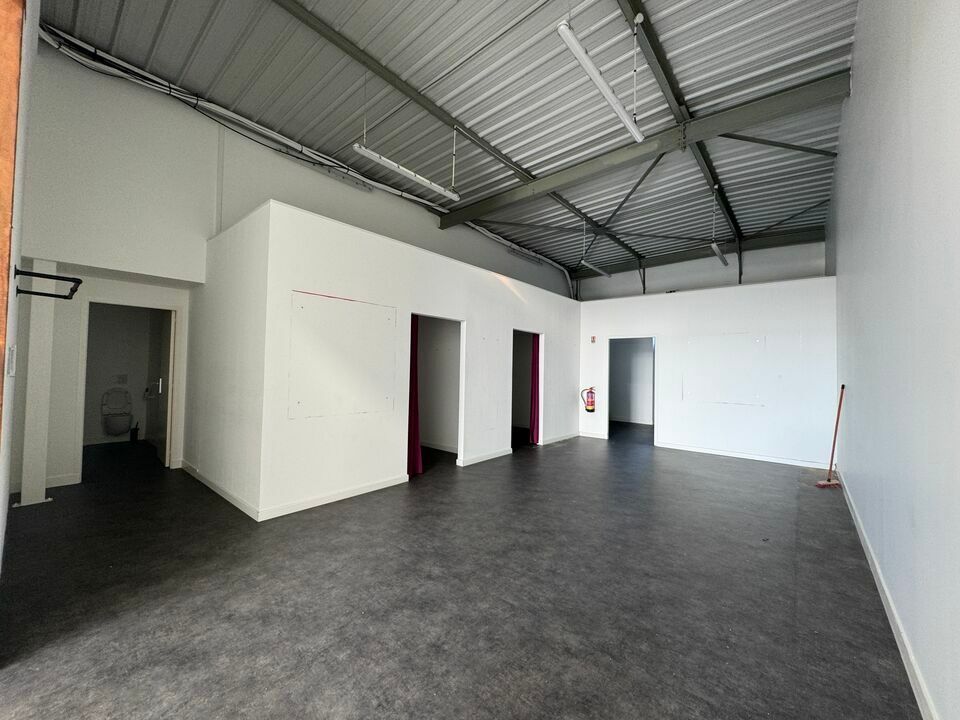  TOURS NORD ZONE COMMERCIALE DE L'HORLOGE BOUTIQUE A LOUER 180 M²