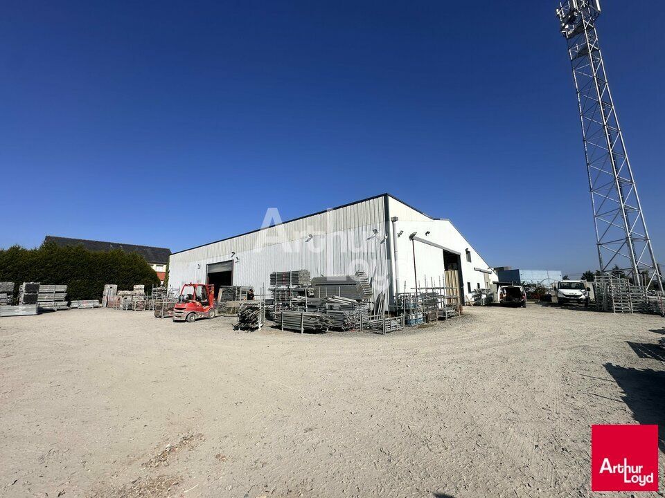 Vente local d''activites 900 m² non divisibles