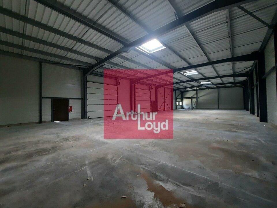 COURNON  A LOUER LOCAL ACTIVITE   450 m²  PROGRAMME NEUF 