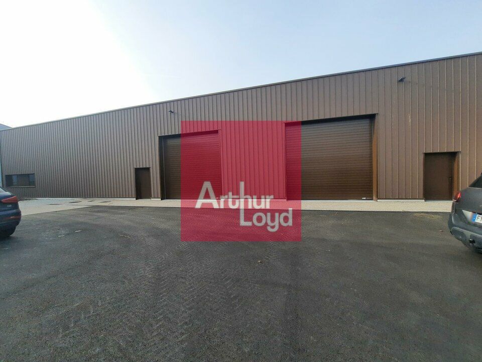 Location local d''activites 250 m² non divisibles