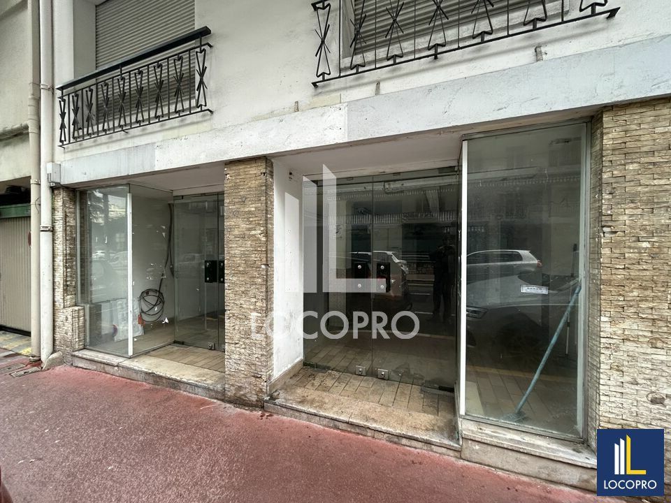 Location local commercial 385 m² non divisibles