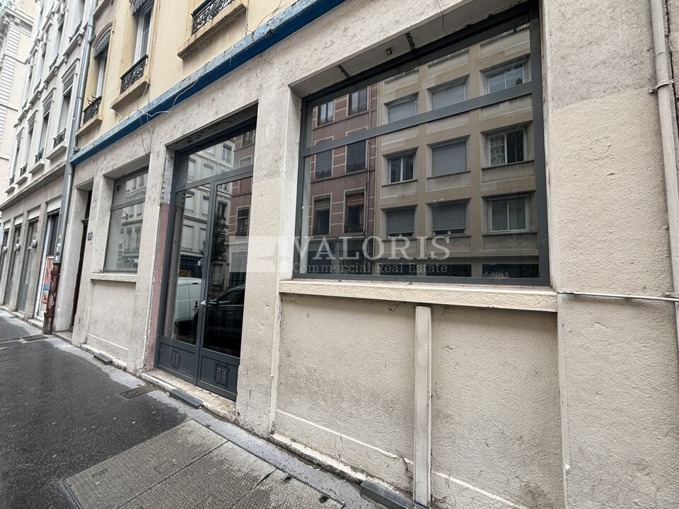 Vente local commercial 201.52 m² non divisibles