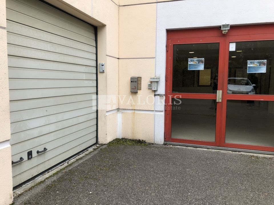 Vente local d''activites 283 m² non divisibles