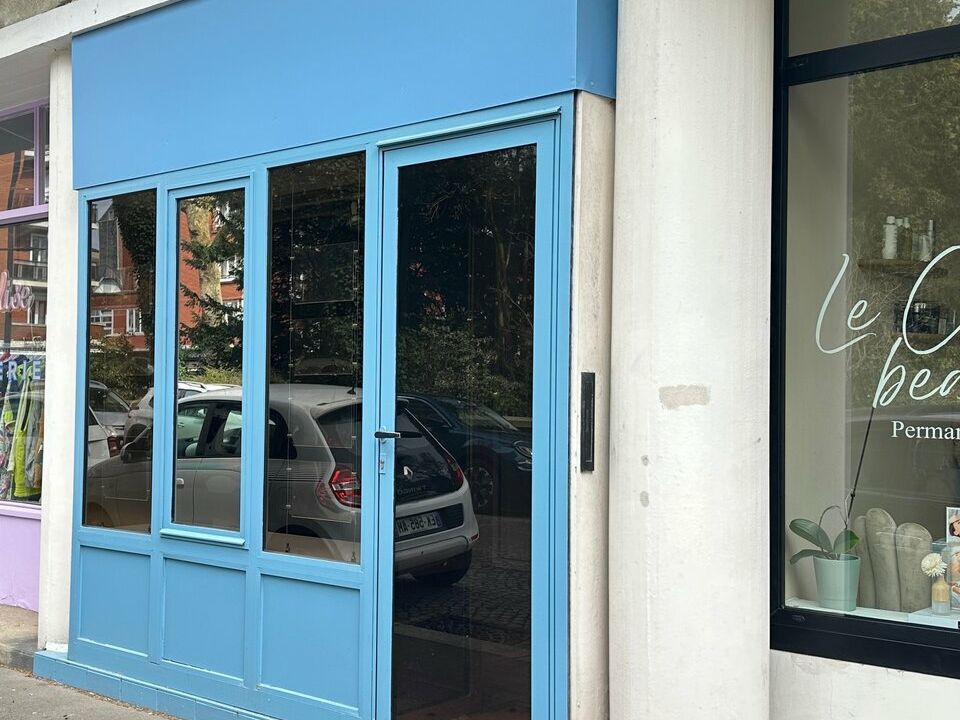 Location local commercial 26 m² non divisibles