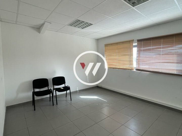 LOCATION BUREAUX 77m²