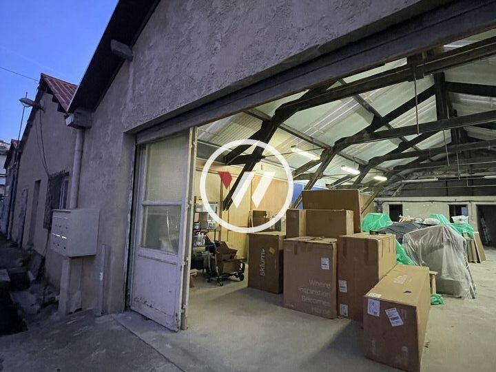 Local d'activité 157 m² – accès poids lourds – zone sécurisée – Marseille 15e