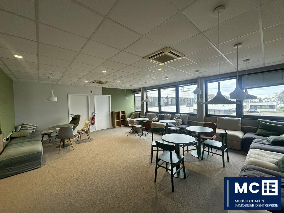 Vente bureaux 338.49 m² divisibles à partir de 125.89 m²