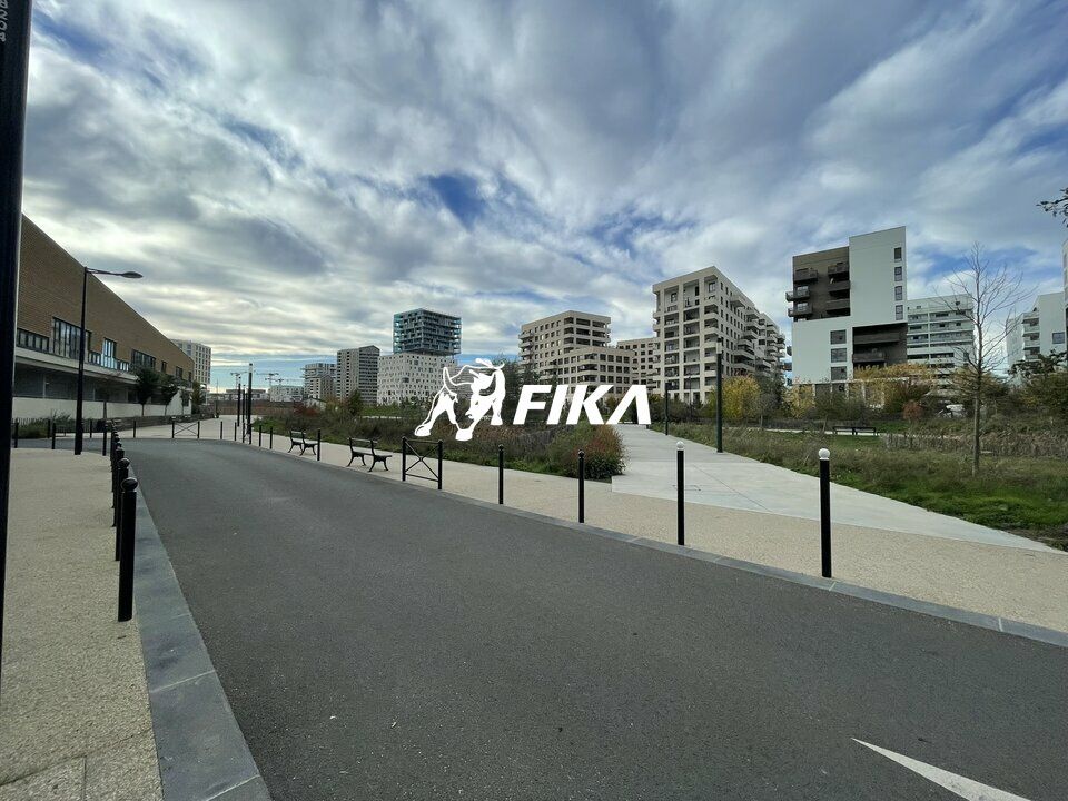 A vendre local professionnel / commercial de 120 m² à Bordeaux