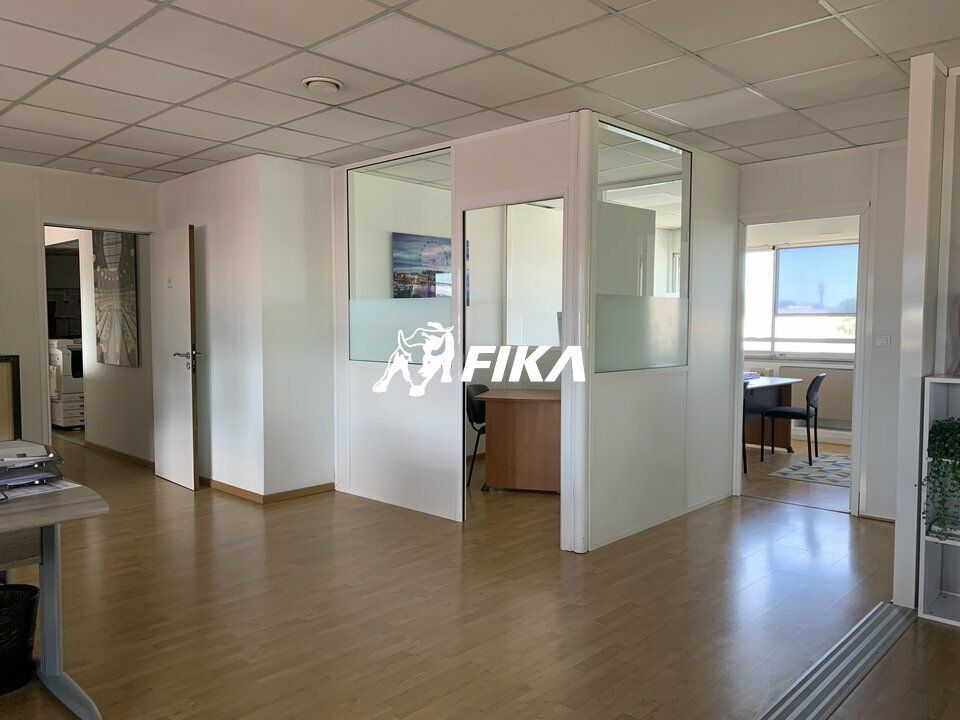 A LOUER BUREAUX 217 m² (31670) LABEGE