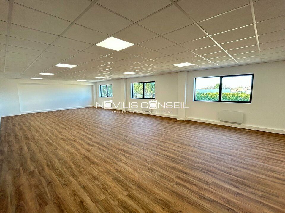 Location activité/entrepôt - 359 m²