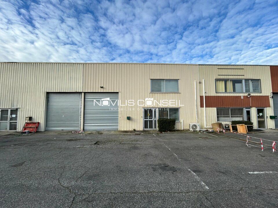 Location activité/entrepôt - 330 m²