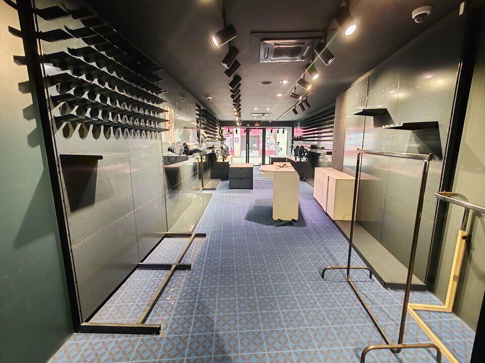 A LOUER  CENTRE-VILLE DIJON - RUE PIETONNE